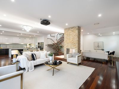 194 Kissing Point Road, Turramurra
