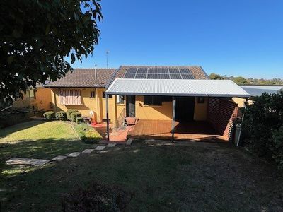 64 Warrawong Street, Kooringal