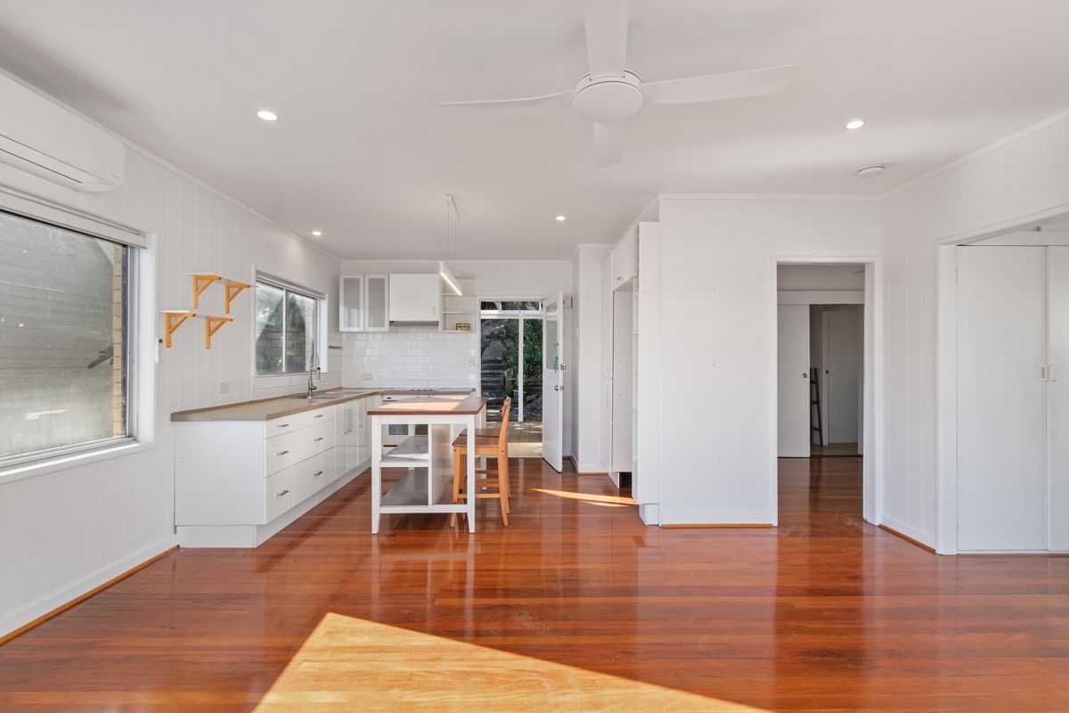 33 Brakes Crescent, Miami