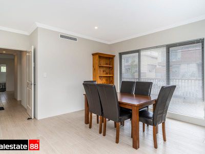 15 Fluorite Way, Carine