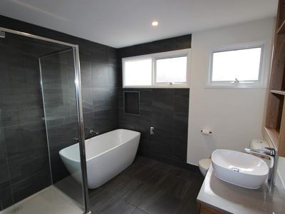 2 / 38 Wandana Drive, Wandana Heights