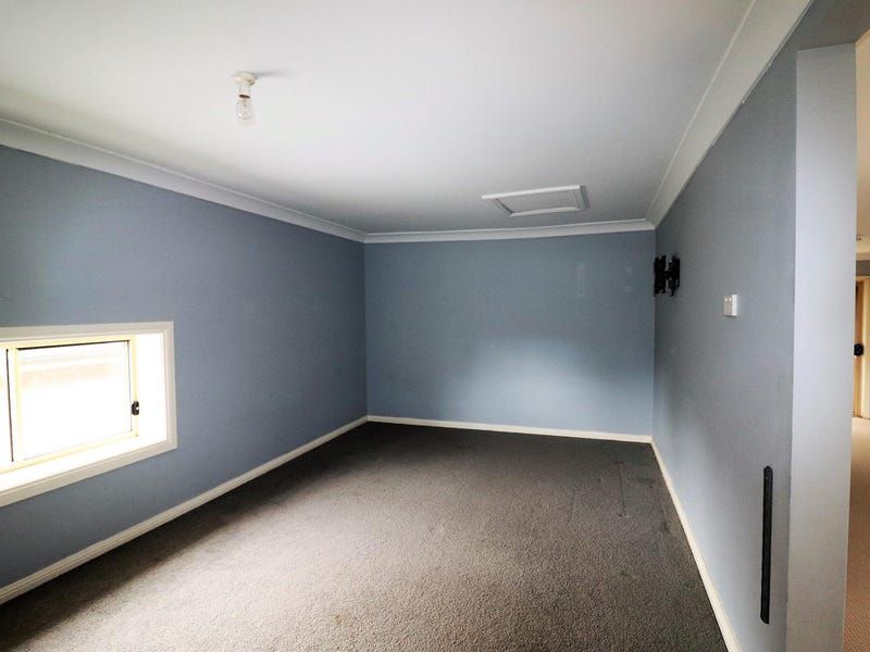 10 / 17 Poplar Crescent, Bradbury