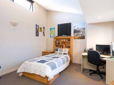 1 / 35 Premier Street, Hannans