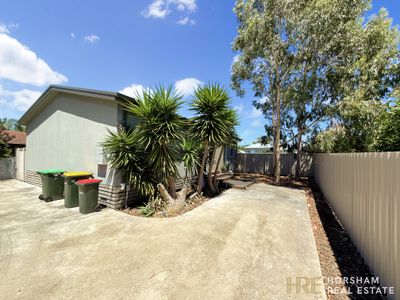 2 / 120 Bennett Road, Horsham