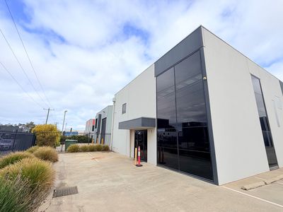 1 / 19 Concorde Crescent, Werribee