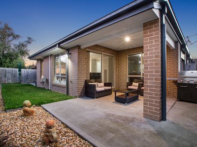 27 Dunkinson Street, Narre Warren