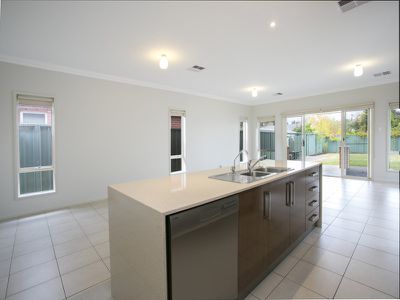 77 Boyle Street, Prospect