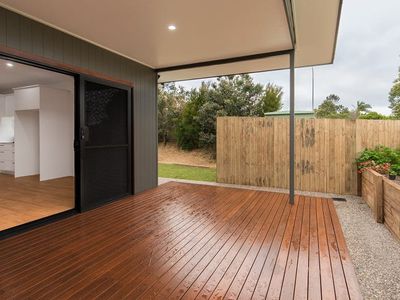 2 Sommerset Drive , Atherton