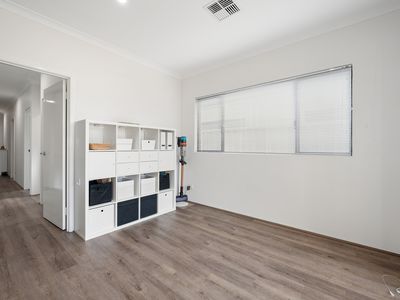 32 Lancaster Loop, Piara Waters