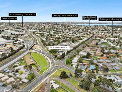 70 Breakwater Road, Thomson