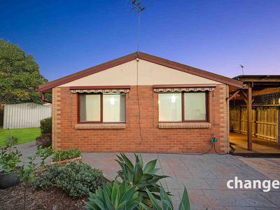 17 Warren Close, Narre Warren