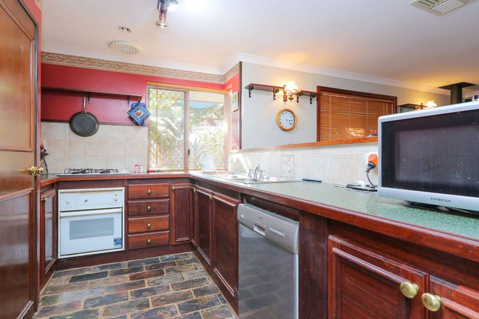 3 Pingrup Court , Waikiki