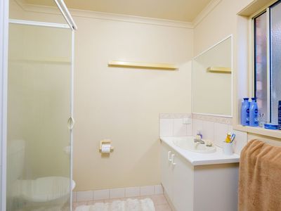 35 HICKORY STREET , Thurgoona