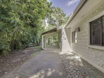 77 Cassowary Street, Freshwater