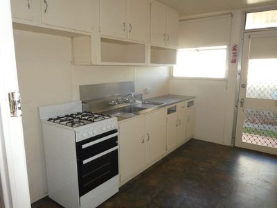 36 Sinclair Cres, Seymour