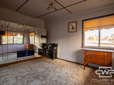 2733 Torrington Road, Torrington