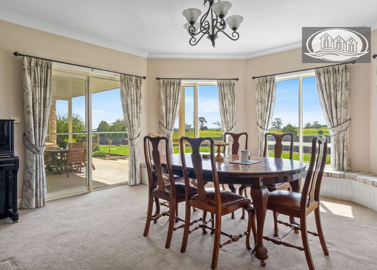 231 Golf Course Road, Heywood