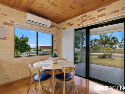 92 Ibis Boulevard, Eli Waters