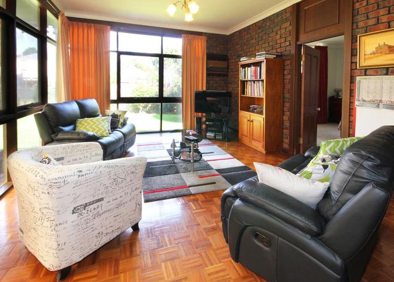13 Anglesey Avenue, St Georges