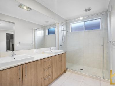 26 Rosewater Street, Manor Lakes