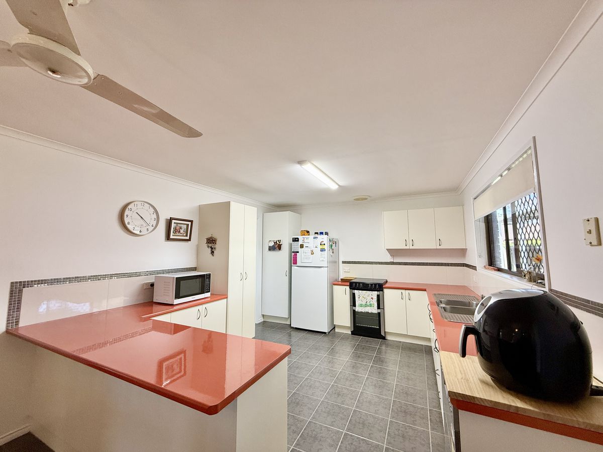 24 South Street, Urangan