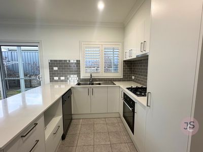 8 LAPWING ST STREET, Elermore Vale