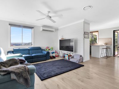 28 Thomson Parade, Dalmeny