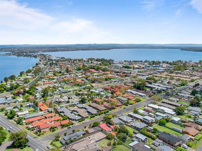 2 / 16 Crossingham Street, Canton Beach