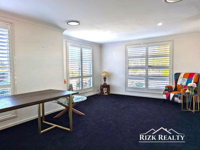 24 Paddock Street, The Ponds