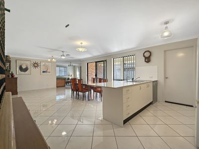 17 Broughton  Cct, Tanilba Bay