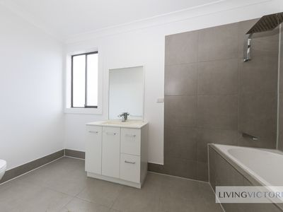 1 / 33 Camellia Crescent, Norlane