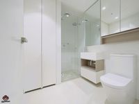 unit 102 / 150 Dudley Street, West Melbourne