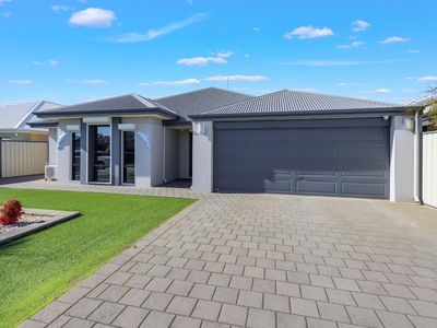 18 Eldorado Loop, Meadow Springs