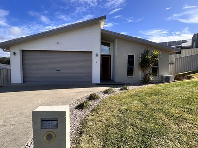 5 Helmsman Close, Safety Beach