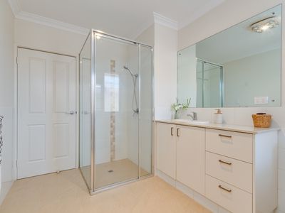 9 / 99-101 Alexander Drive, Dianella