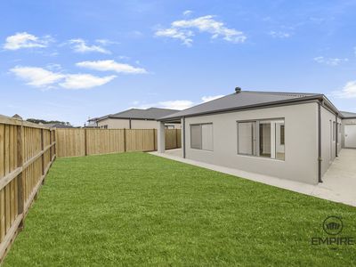 11 Saltcoats Road, Clyde North