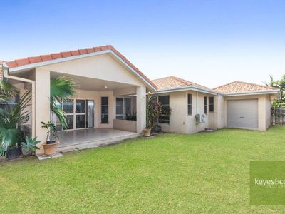 8 Amarina Court, Annandale