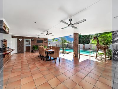 6 Peridot Street, Bayview Heights