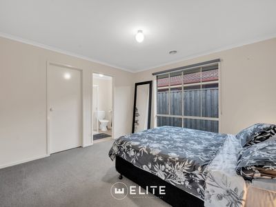 32 Osborn Grove, Pakenham
