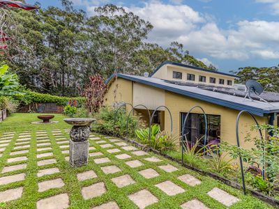 18 Flinders Way, Ocean Shores