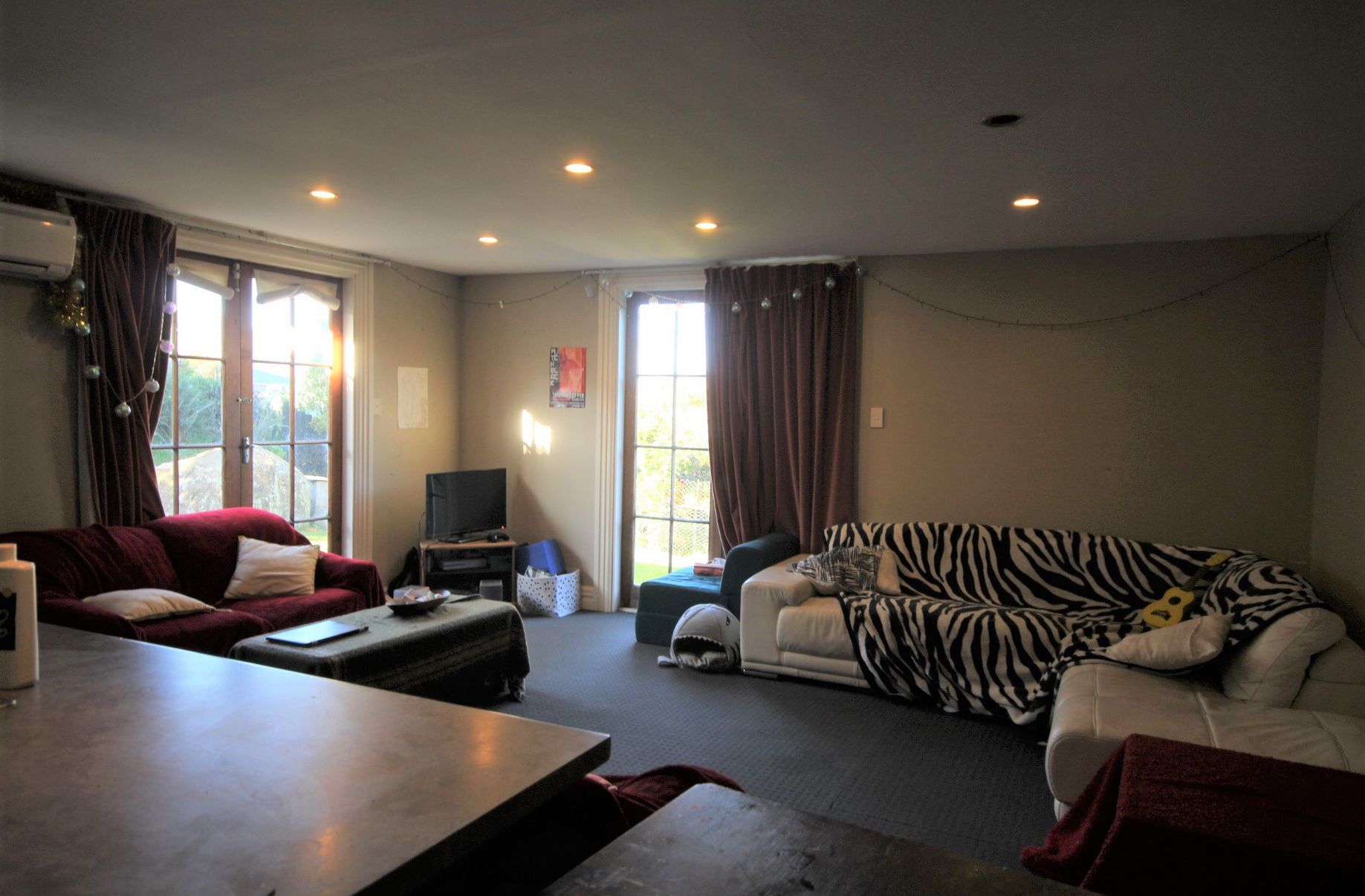 296 Highgate, Roslyn