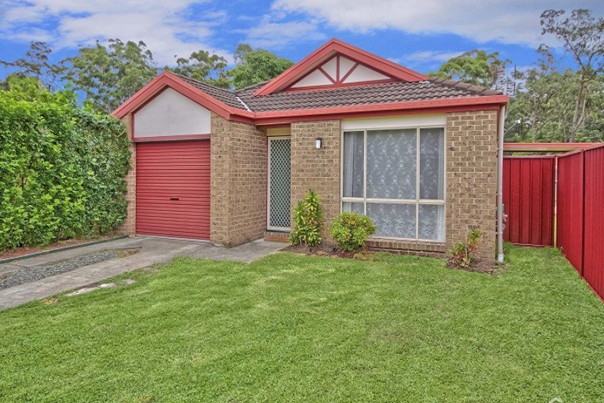 8 Gumleaf Close, Erina