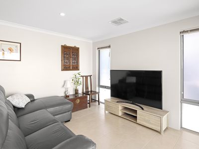 5 Pyke Way, Piara Waters