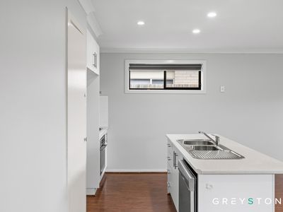 16 Abbott Street, Melton South
