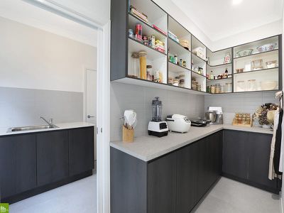 8 Sapphire Road, Kembla Grange