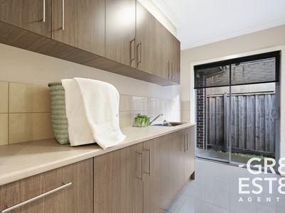 7 Crepe Avenue, Cranbourne West