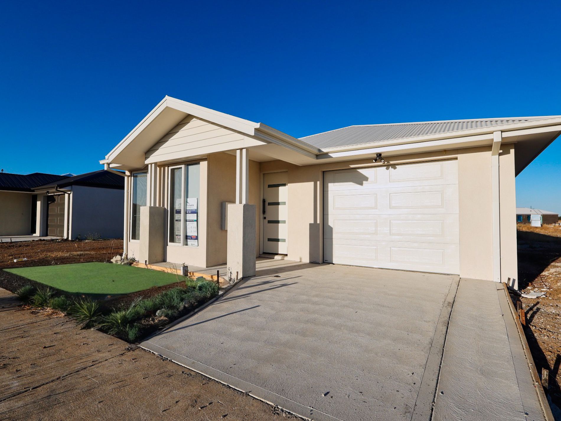 8 Beveridge Circuit, Armstrong Creek