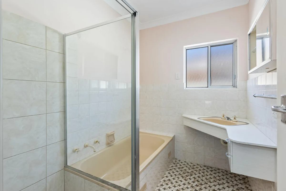 4 Spenfeld Court, Valley View