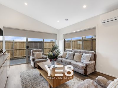 8 Citron Way, Clyde