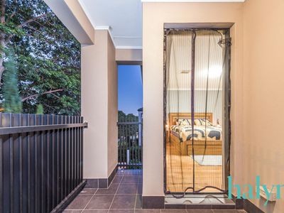 1 / 42 Gladstone Road, Rivervale